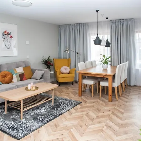Koscierzynkowo Apartment *